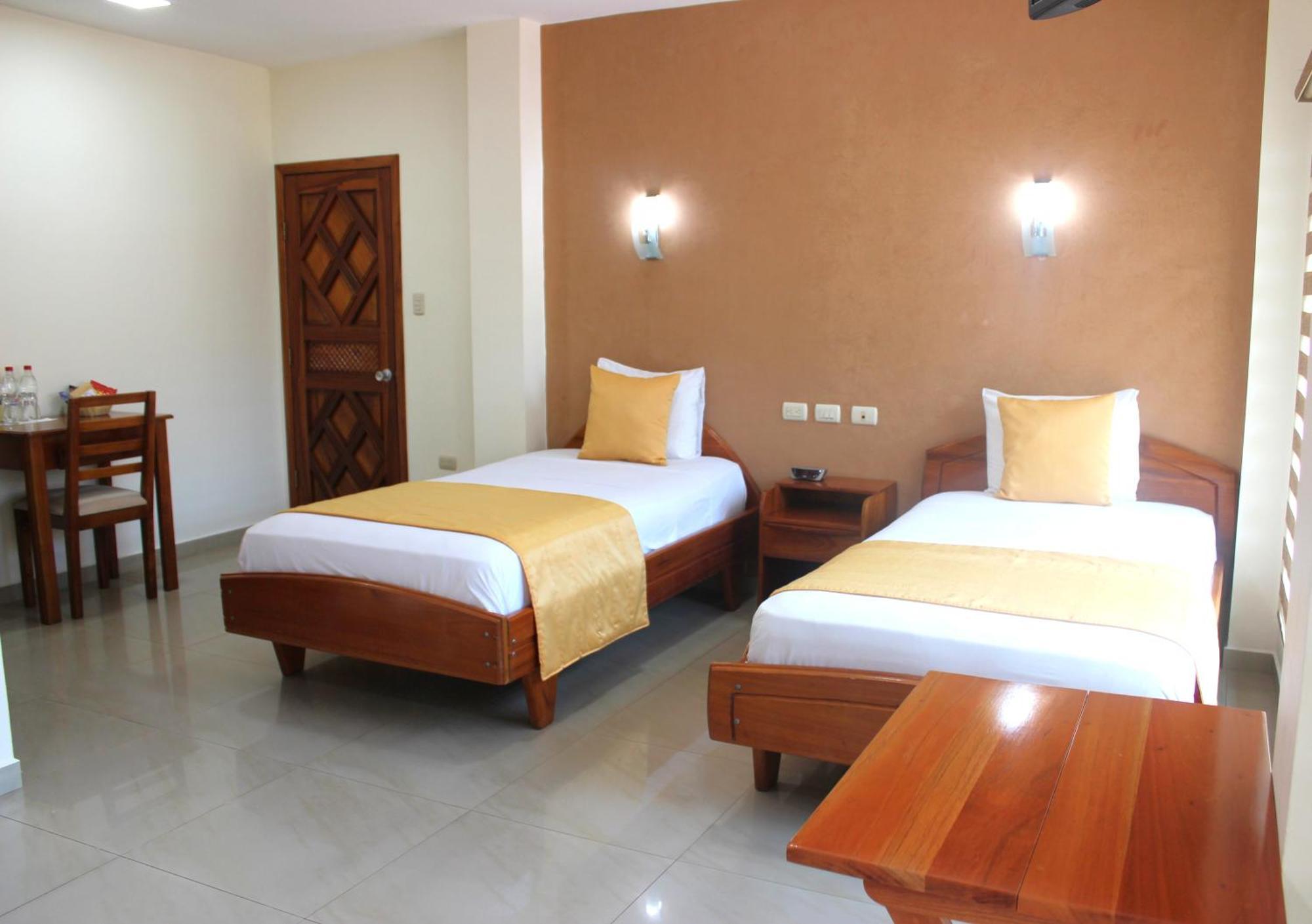 Hotel Flamingo Puerto Ayora  Luaran gambar
